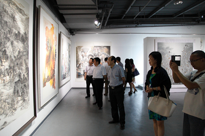 省文聯文藝創作研討會代表參觀2014四川美術作品展，共話文藝創作新方向